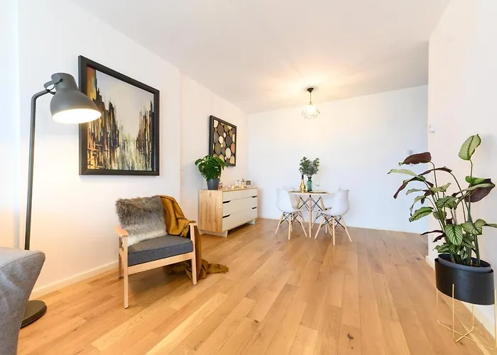 North Artistique - Aviatiei アパート *