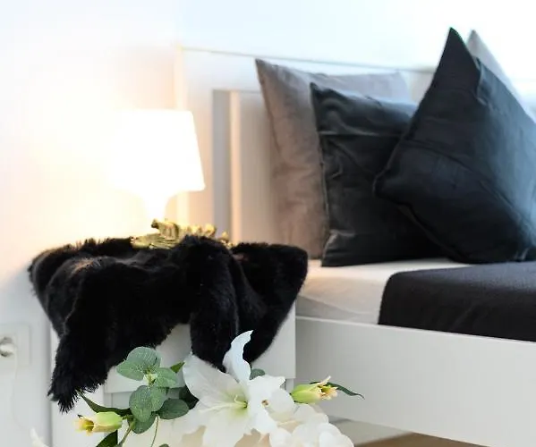 North Artistique - Aviatiei アパート ブカレスト