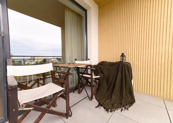 North Artistique - Aviatiei アパート *