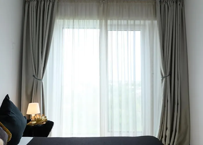 North Artistique - Aviatiei * ブカレスト