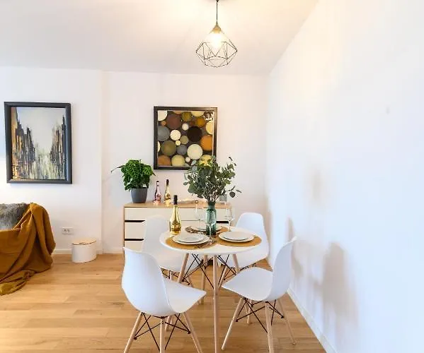 North Artistique - Aviatiei Appartement Boekarest